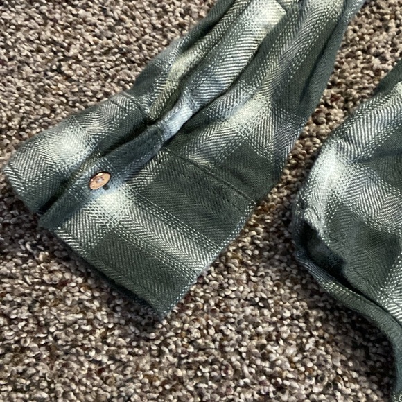 Calvin Klein size Medium plaid button up - Picture 3 of 3